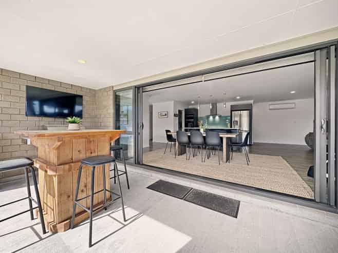 12 Lacebark Drive, Kinloch