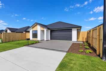 64 Crossley Ave, Ravenswood