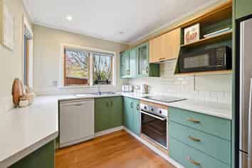 1B Waiwhero Street, Mangakakahi