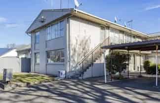 2/449 Durham Street North, Saint Albans