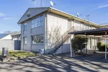 2/449 Durham Street North, Saint Albans
