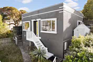 5 Colway Street, Ngaio