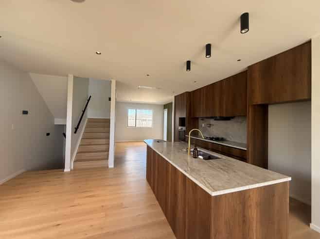 102A Symonds Street, Royal Oak