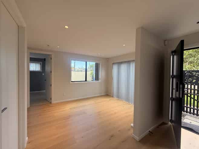 102A Symonds Street, Royal Oak