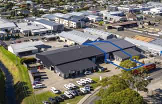 Modern Warehouse & Office on Ford Road