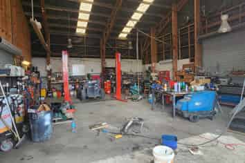 Practical Wellsford warehouse + yard