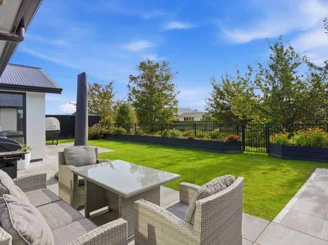 8 Tuwhare Lane, Mosgiel