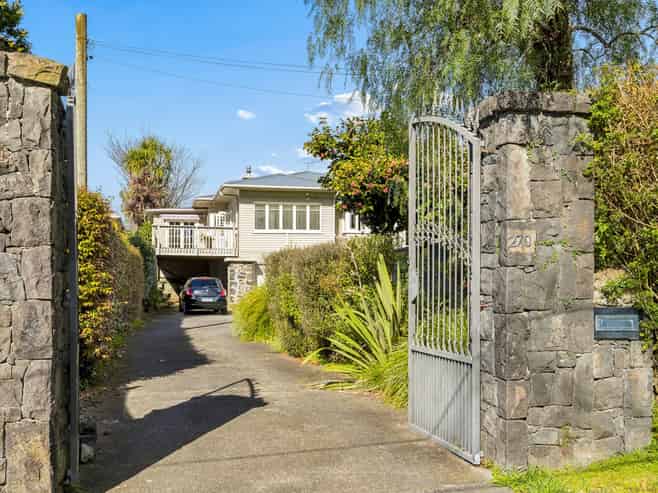 270 St Andrews Road, Epsom