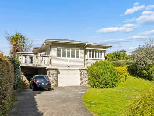 270 St Andrews Road, Epsom