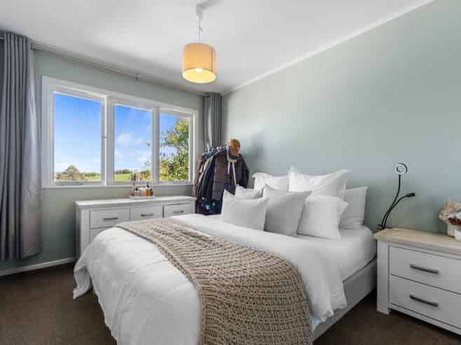184 Tuhikaramea Road, Dinsdale