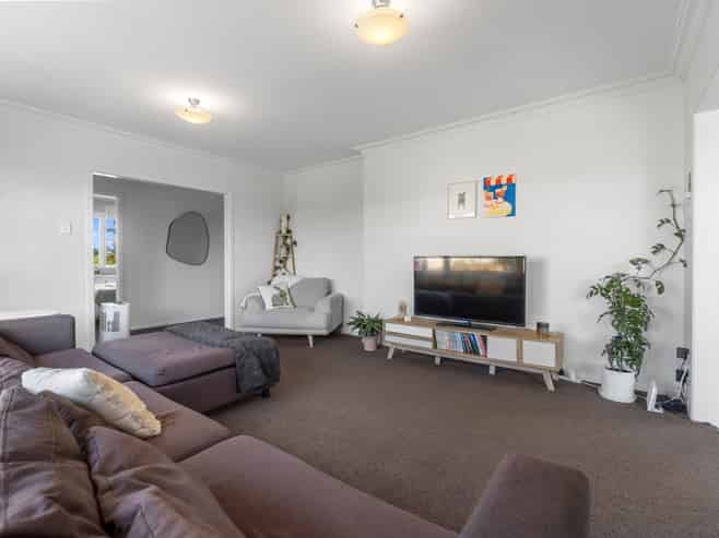 184 Tuhikaramea Road, Dinsdale