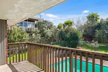 1 Cyclarama Crescent, Massey