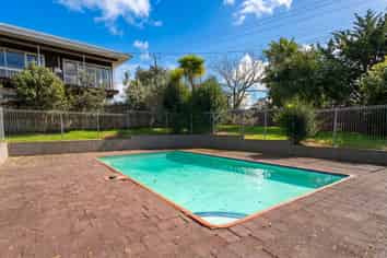 1 Cyclarama Crescent, Massey