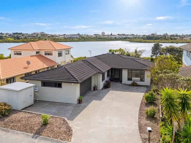 8 Brechin Place, Wattle Downs