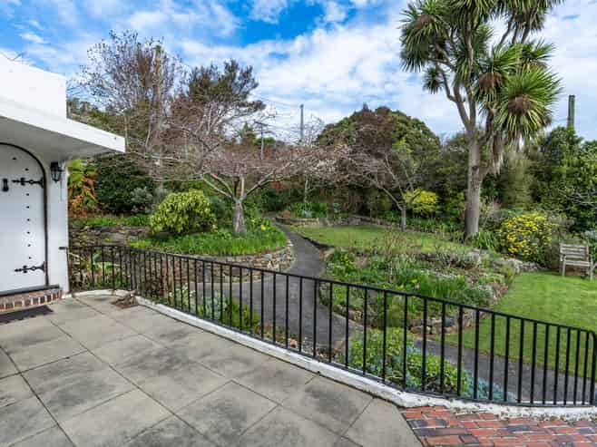 11 Howard Street, Macandrew Bay