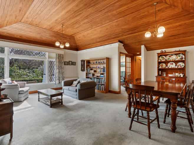 11 Howard Street, Macandrew Bay