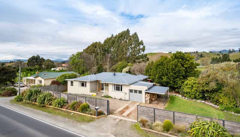 140 Whitby Road, Wakefield