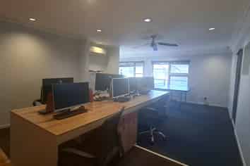 TE ATATU PENINSULA PROFESSIONAL OFFICE SUITE