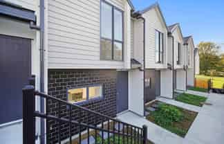 3/31 Ayton Drive, Totara Vale