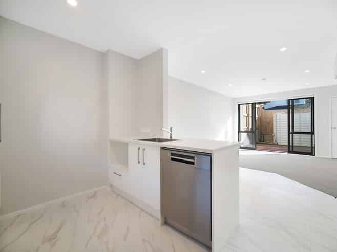 3/31 Ayton Drive, Totara Vale