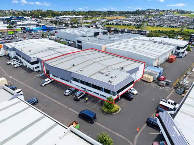 1,053sqm Mt Wellington Unit  - 20 Car Parks 