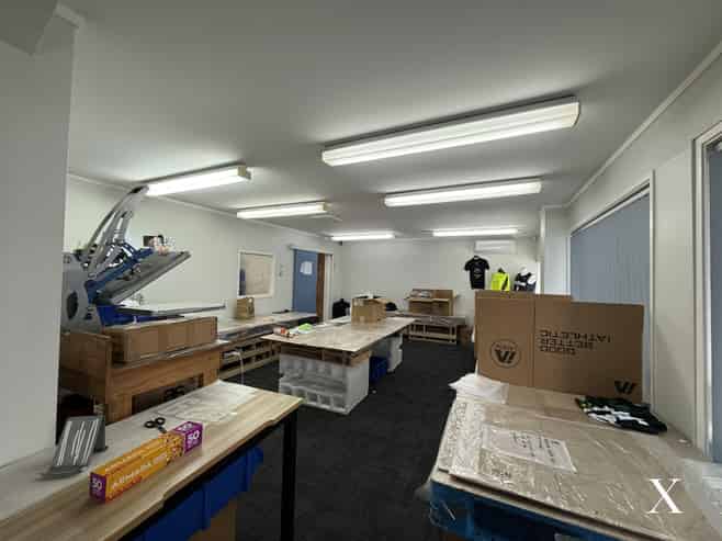 1,053sqm Mt Wellington Unit  - 20 Car Parks 