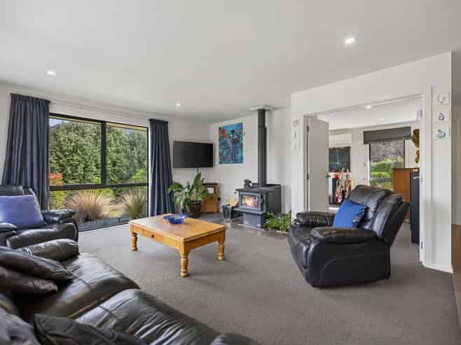 10 Cove Lane, Mount Creighton