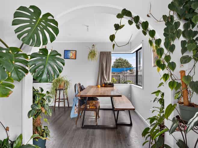28 Cranby Crescent, Onekawa