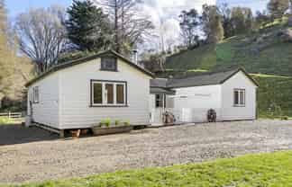 100 Adams Peak Road, Masterton