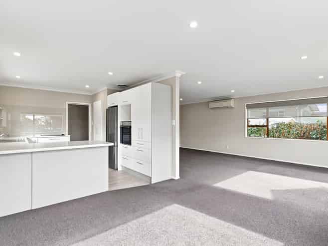 183 Levers Road, Matua