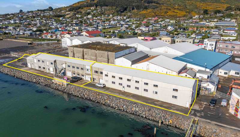 8 Foreshore Road, Bluff