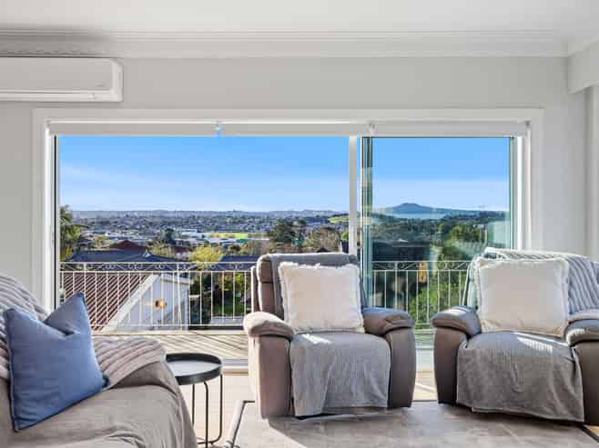 73 Bradbury Road, Botany Downs