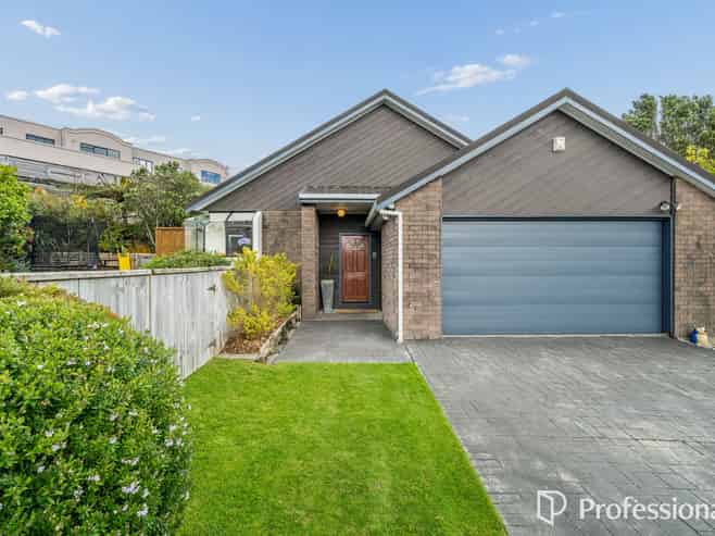13 Otamarau Grove, Maungaraki