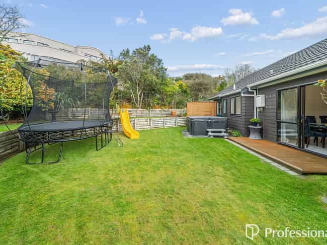 13 Otamarau Grove, Maungaraki