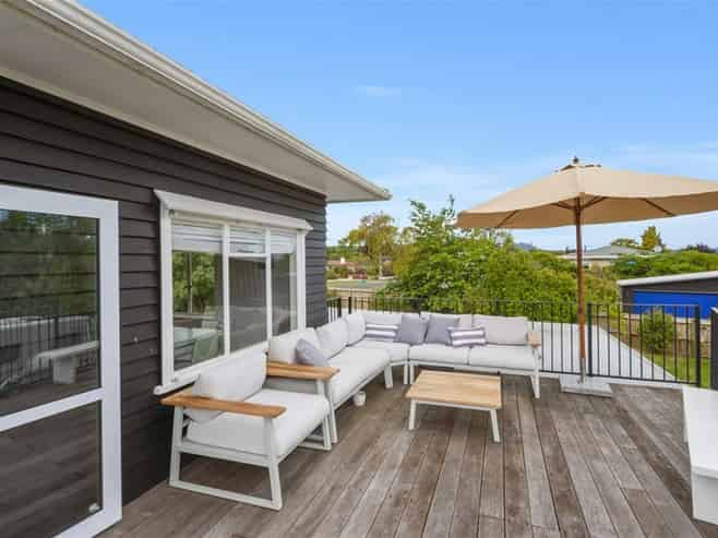 27 Tui Street, Hilltop