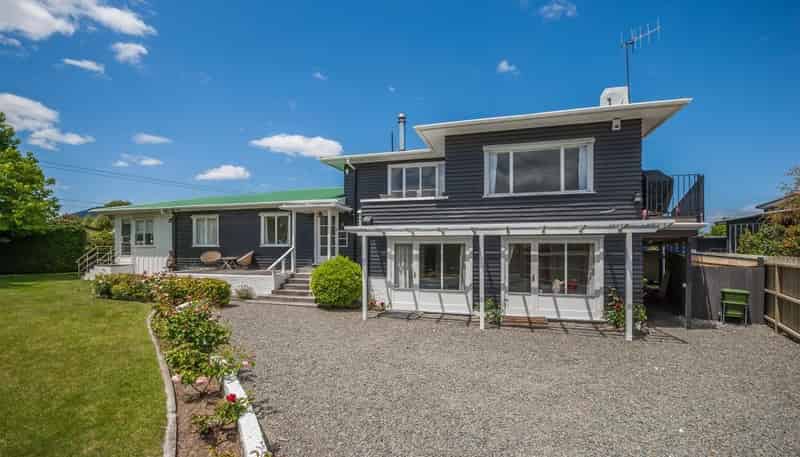 27 Tui Street, Hilltop