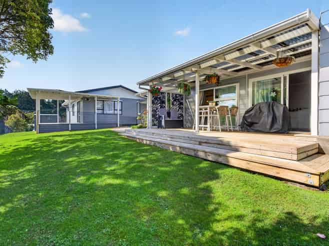 3 Huruhuru Road, Massey