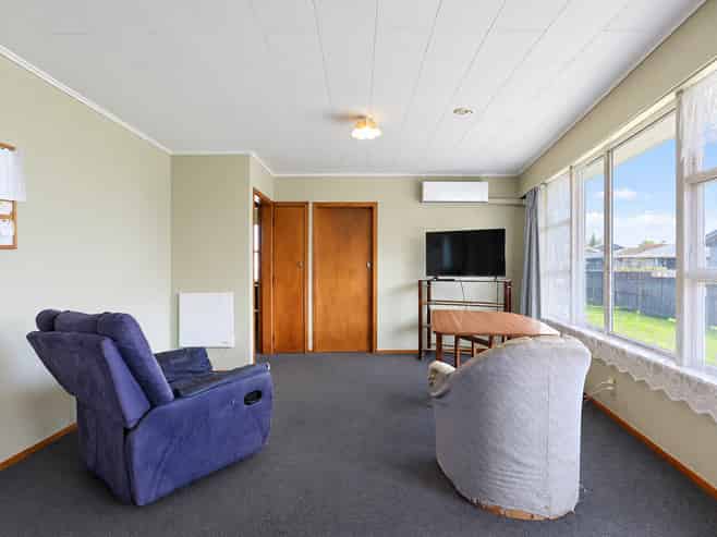 47A & 47B Saxbys Road, Deanwell