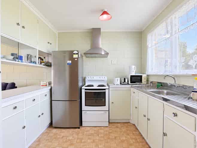 47A & 47B Saxbys Road, Deanwell