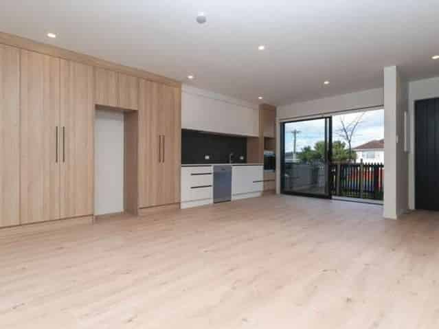 2/56 Salisbury Road, Birkdale