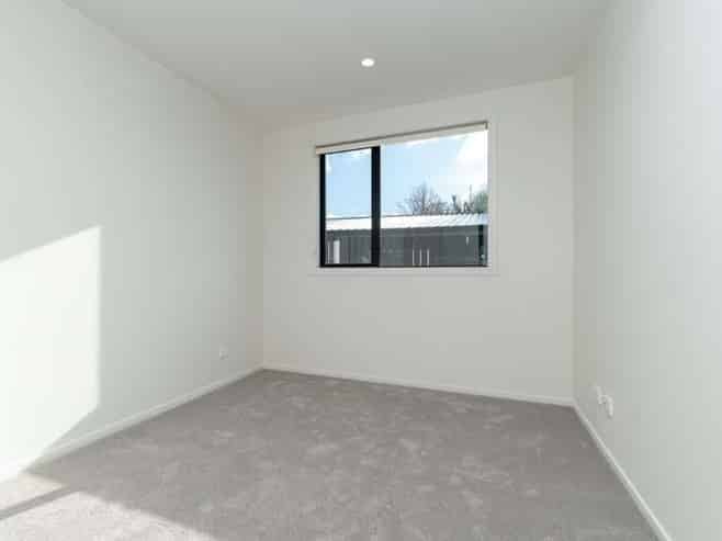 2/56 Salisbury Road, Birkdale