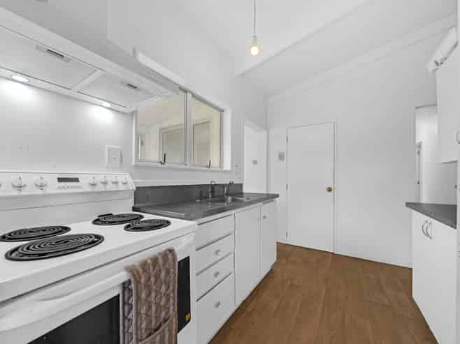 29 MCSHANE STREET, Pukekohe