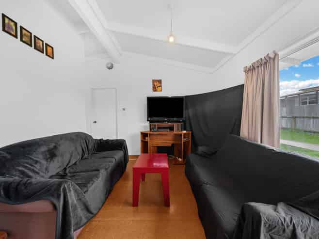 29 MCSHANE STREET, Pukekohe