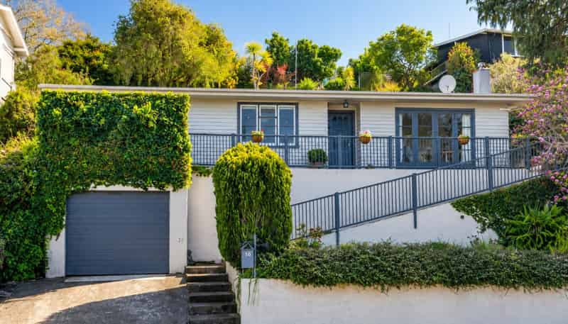 16 Spencer Road, Hospital Hill