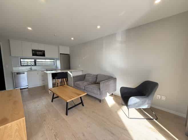 2/13 Parson Lane, Papatoetoe