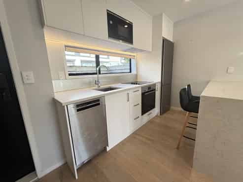 2/13 Parson Lane, Papatoetoe