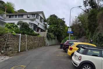 1/6 Priestley Road, Bluff Hill