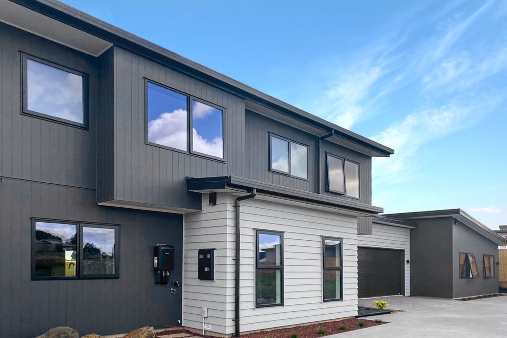 WAIKATO - TE AWAMUTU - 6 BEDROOMS 1