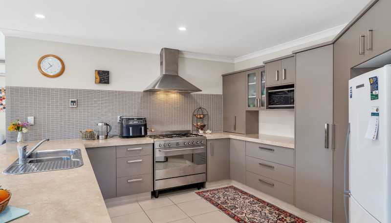 76 HillCrest Road, Raumati Beach