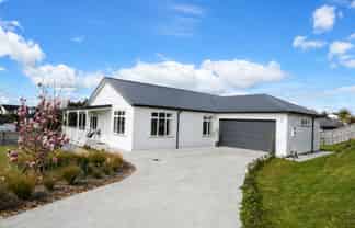 21 Bragato Way , TE KAUWHATA
